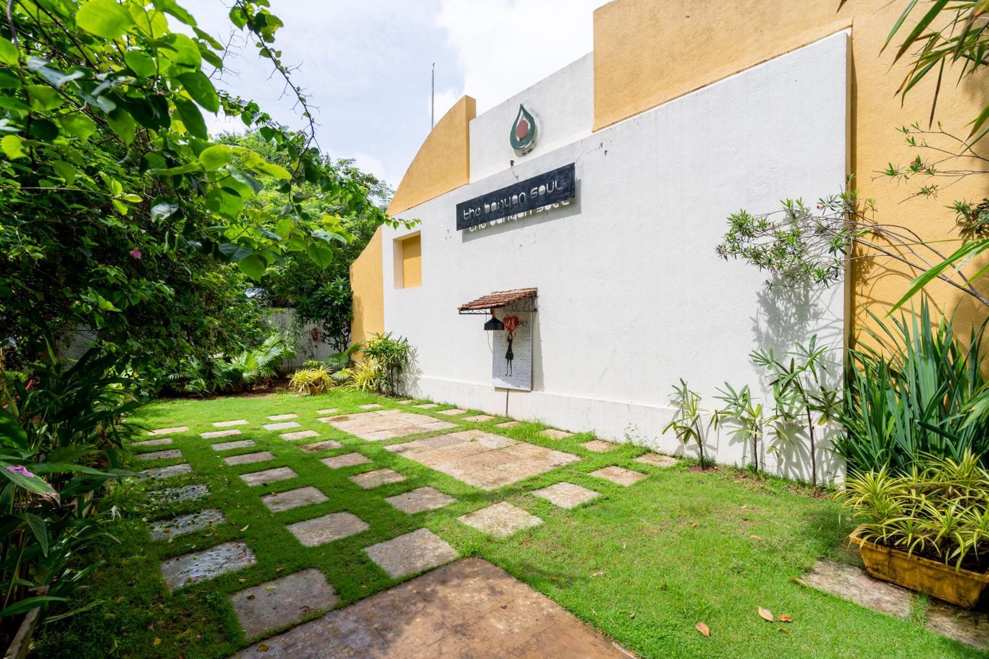 The Banyan Soul Hotell Anjuna Exteriör bild
